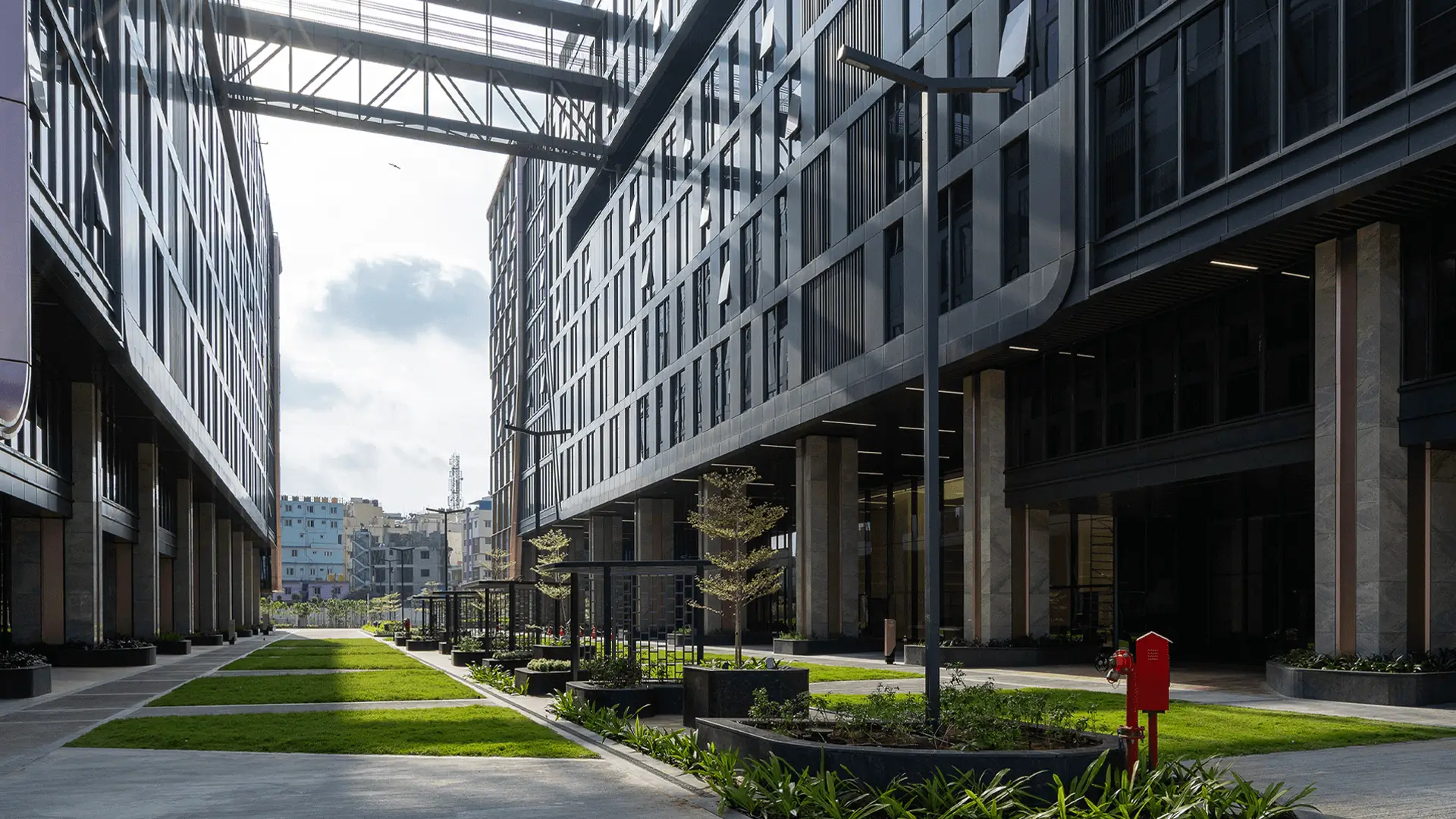 Outdoor collaboration space at Bagmane Argon